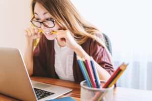 中学生がプログラミングを効率的に勉強する方法は？