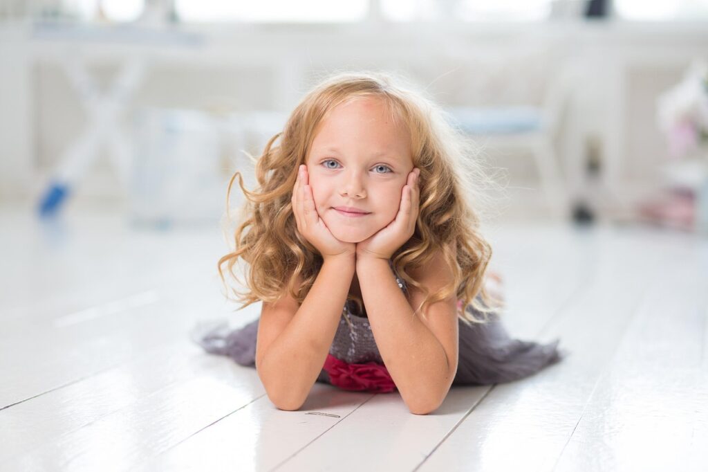 子どもにプログラミングを簡単に教える方法は？